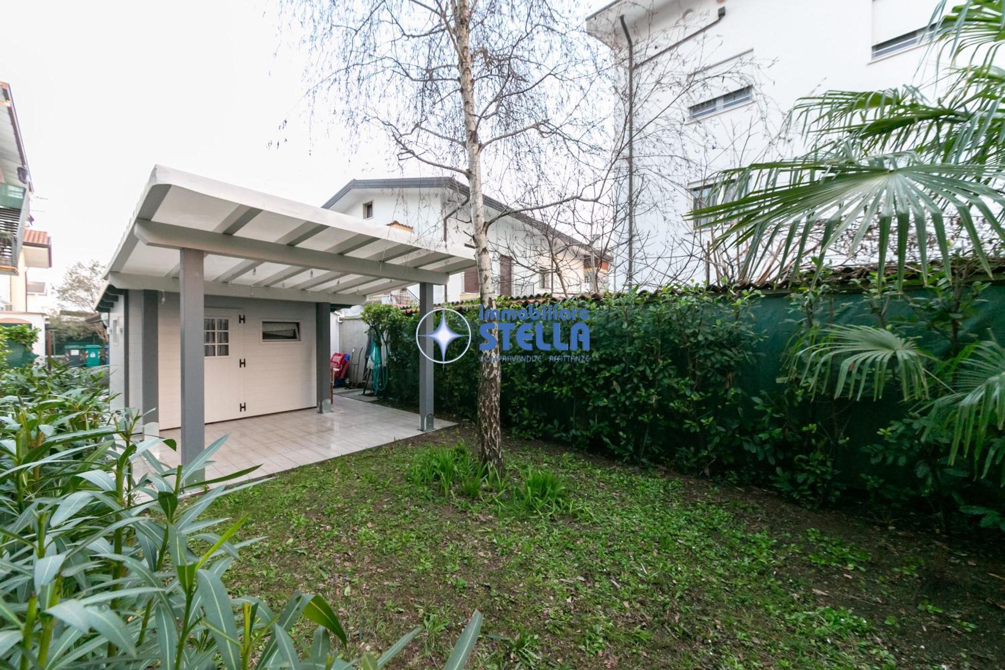 Condominio Secchiati Jesolo Extérieur photo
